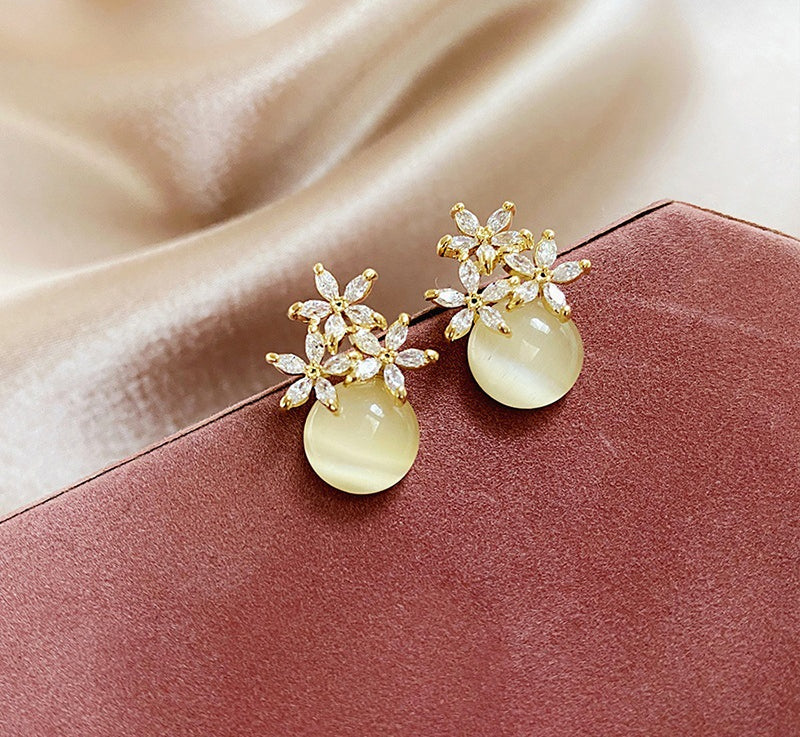 Golden Flower Earrings — Soft & Elegant