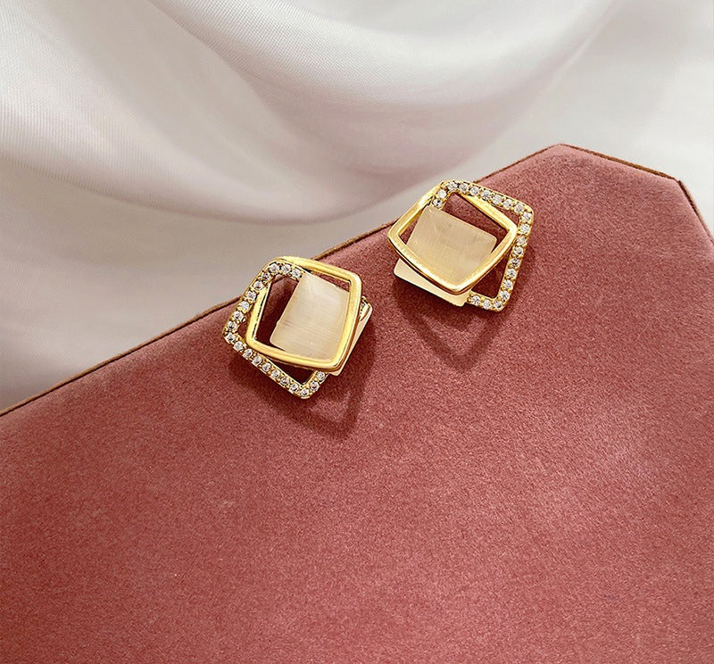 Silver Needle Square Earrings — Modern Minimalist