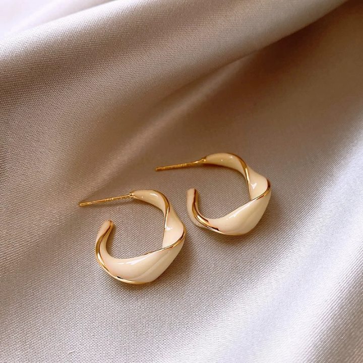 White Twisted Hoop Earrings — Modern Texture