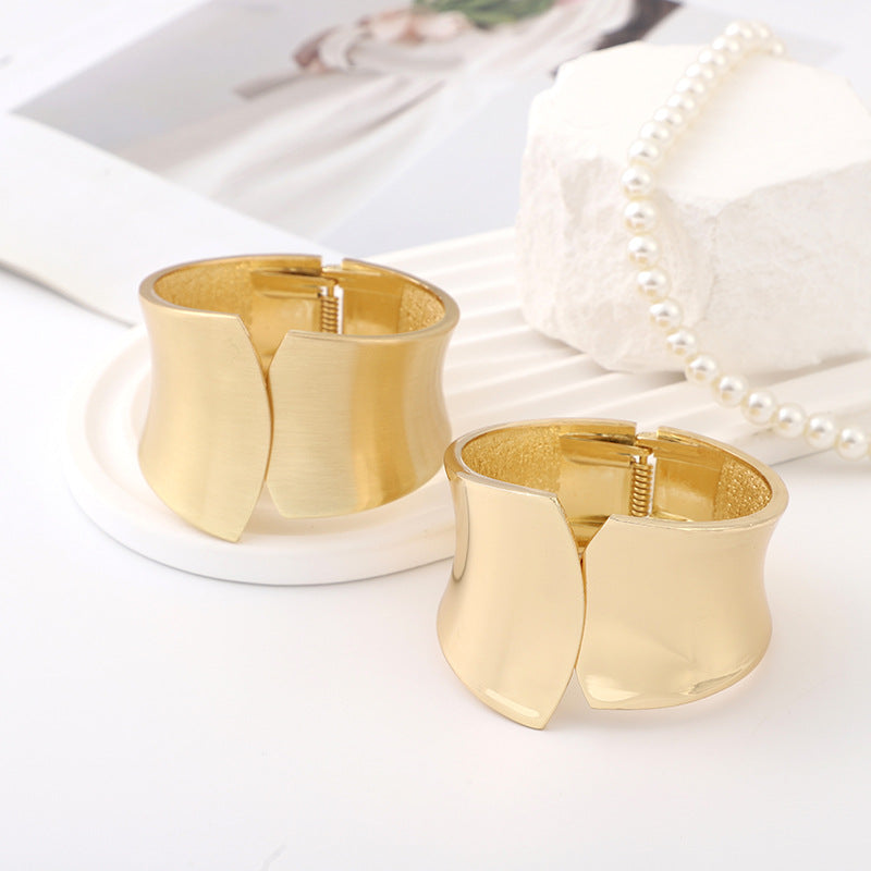 Gold Brushed Bracelet — Subtle Texture, Timeless Style