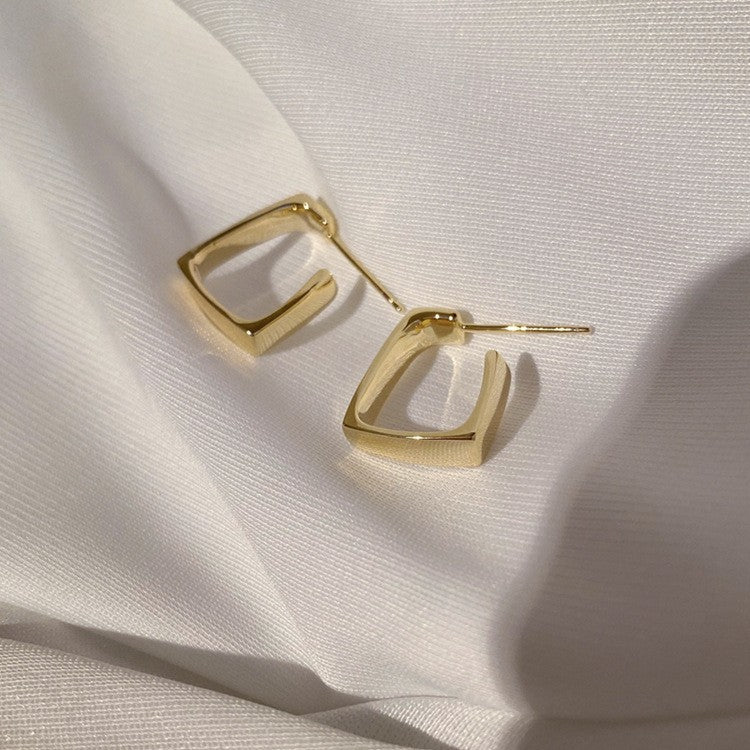 Golden Rectangle Earrings — Sleek Geometric Style
