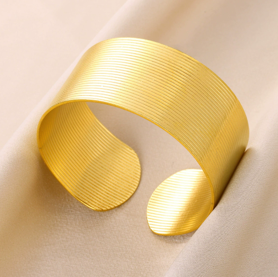 Open Bracelet – Gold — Bold & Refined