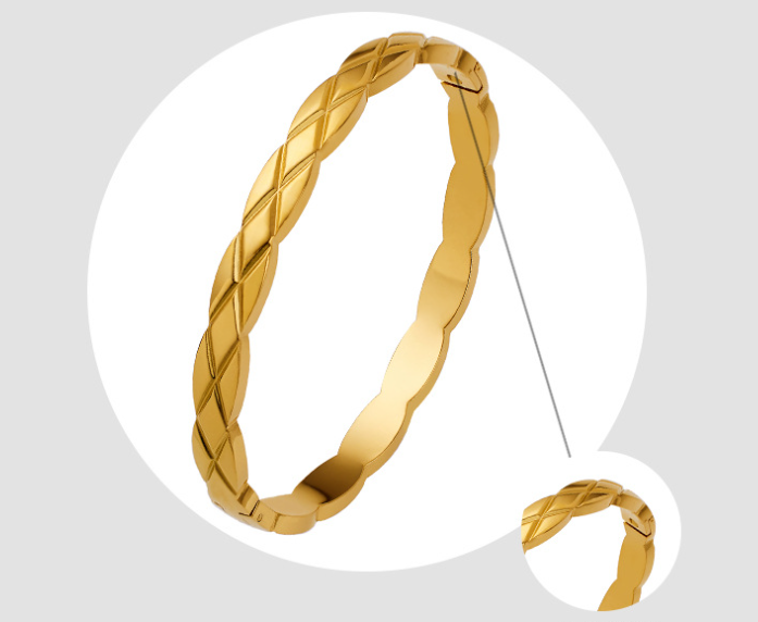 Gold Quilted Pattern Bracelet — Elegant & Textured